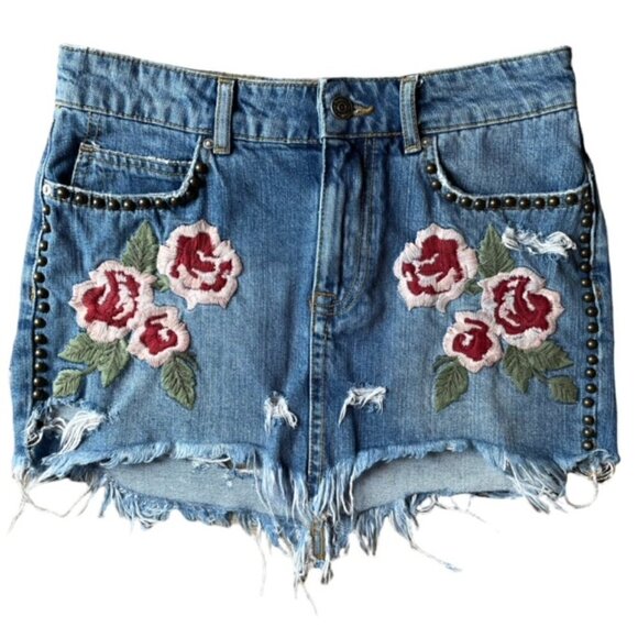 FREE PEOPLE Wild Rose Embroidered Distressed Mini Denim Jean Skirt - Size 25 - Picture 2 of 7